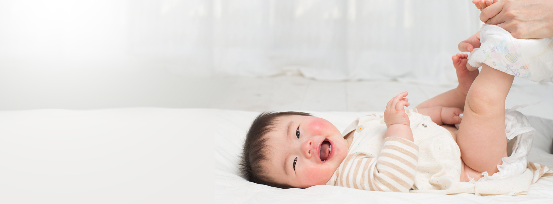 Nighttime Diaper Changes: How Often to Change Diapers
